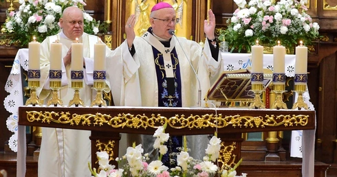 Warmińscy kapłani u Matki Bożej