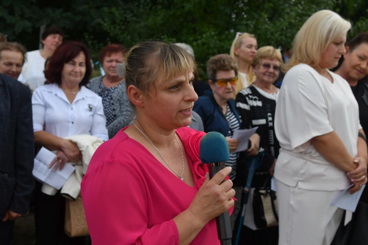 Biskup poświęcił kapilicę w Ciepielowie k. Nowej Soli