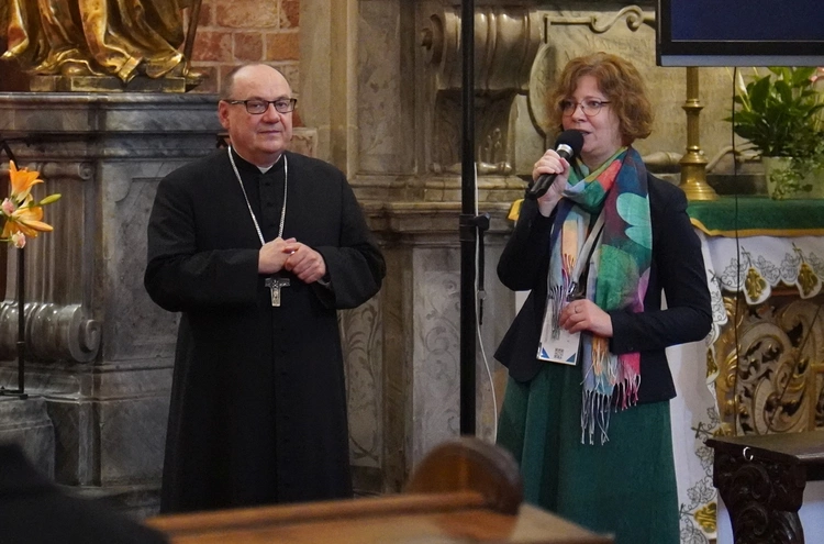 Początek plenarnych obrad synodu archidiecezji wrocławskiej