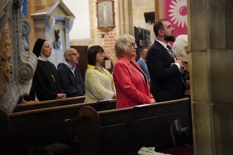 Początek plenarnych obrad synodu archidiecezji wrocławskiej