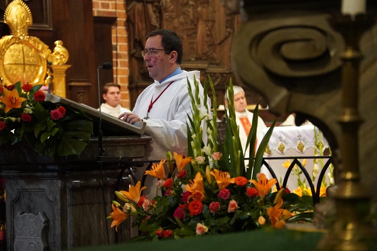 Początek plenarnych obrad synodu archidiecezji wrocławskiej