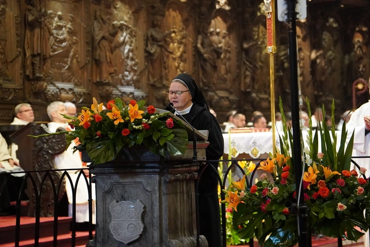 Początek plenarnych obrad synodu archidiecezji wrocławskiej