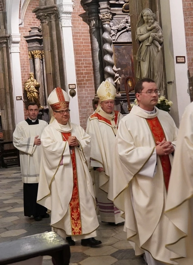 Początek plenarnych obrad synodu archidiecezji wrocławskiej