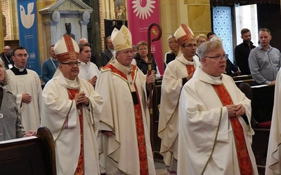 Początek plenarnych obrad synodu archidiecezji wrocławskiej