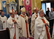 Początek plenarnych obrad synodu archidiecezji wrocławskiej