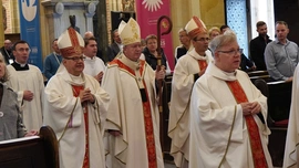 Początek plenarnych obrad synodu archidiecezji wrocławskiej