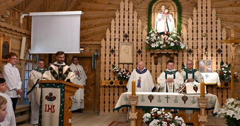 Małe Ciche-Wiktorówki. 50 lat obecności ojców dominikanów 