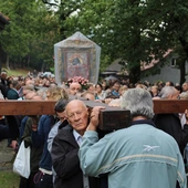Rodziny na kalwaryjskich dróżkach
