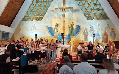 Uwielbienie w Zebrzydowej