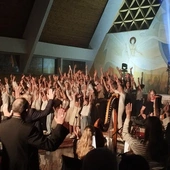 Zebrzydowa chwali Pana