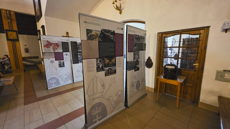 Mobilna wystawa z okazji 100-lecia archidiecezji gdańskiej