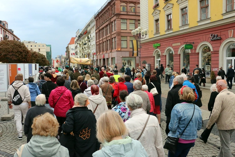 Procesja z relikwiami św. Doroty i św. Stanisława we Wrocławiu 2025