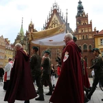 Procesja z relikwiami św. Doroty i św. Stanisława we Wrocławiu 2025