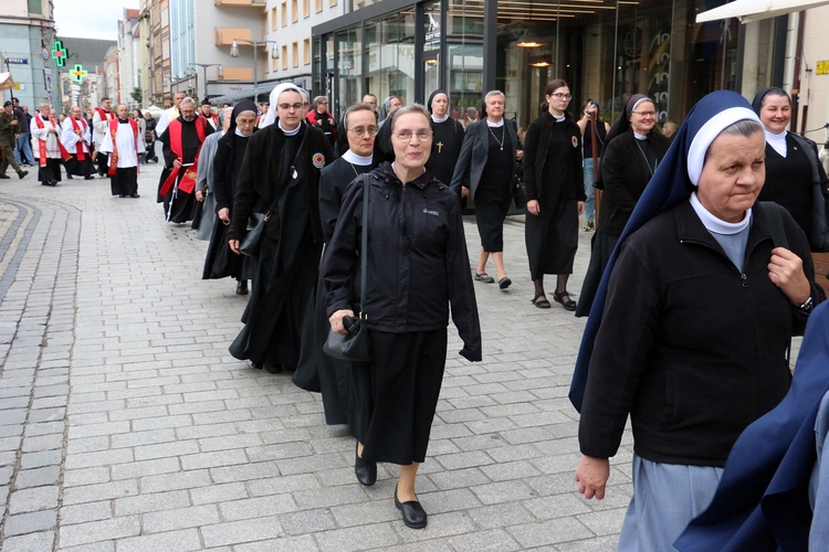 Procesja z relikwiami św. Doroty i św. Stanisława we Wrocławiu 2025
