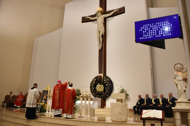 Eucharystia pod przewodnictwem bp. Szlachetki