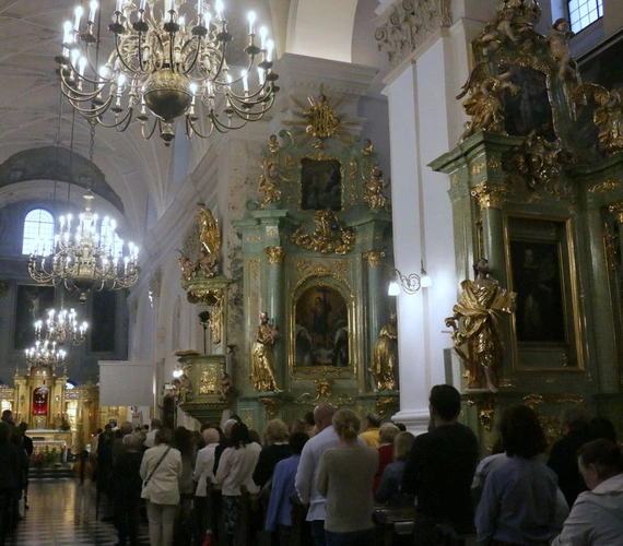 Spoglądając na krzyż