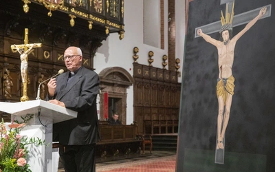 Ks. Waldemar Chrostowski o krzyżu w Starym i Nowym Testamencie