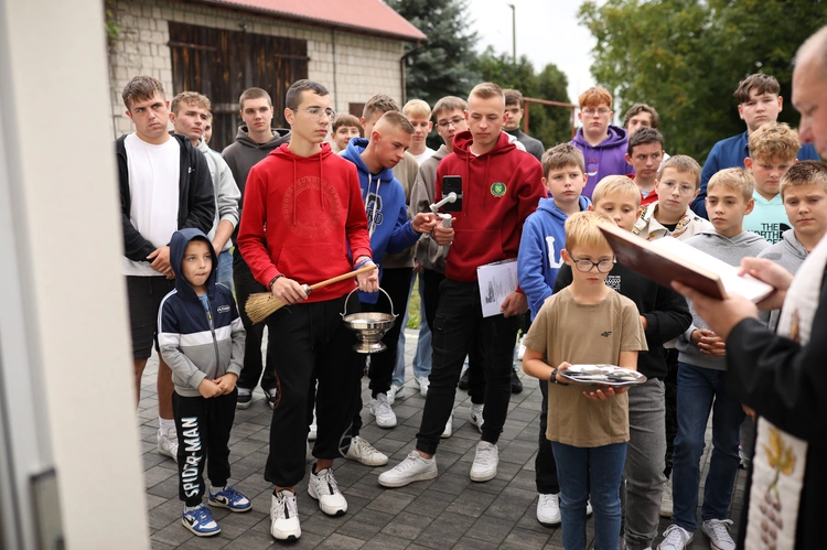 Otwarcie siłowni parafialnej w Słupi