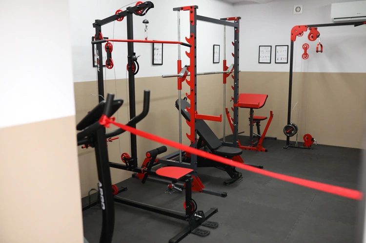 Otwarcie siłowni parafialnej w Słupi