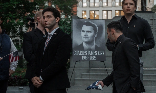 Charlie Kirk obnażał „opresyjną, pozbawioną humoru i zwyczajnie wrogą” kulturę lewicową i pomagał młodym ludziom wierzyć w to, w co wierzą