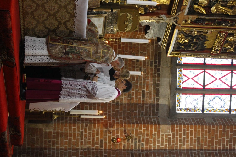 Uroczystość Podwyższenia Krzyża Świętego w Duszpasterstwie Wiernych Tradycji Łacińskiej