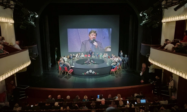 Katowice. W Teatrze Śląskim odbyła się dyskusja o przyszłości regionu