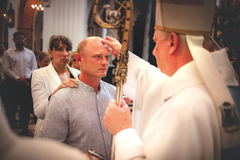 – Napełnij nasze serca swoim światłem i radością – modlił się biskup.