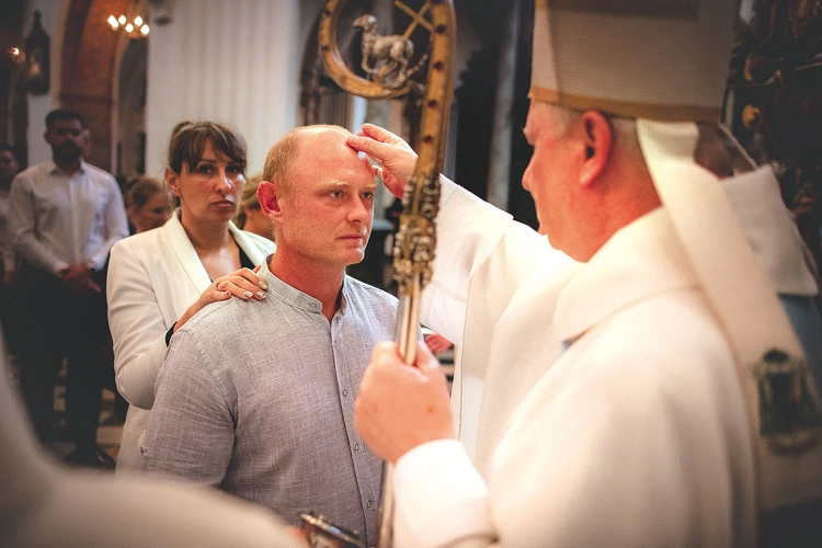 – Napełnij nasze serca swoim światłem i radością – modlił się biskup.
