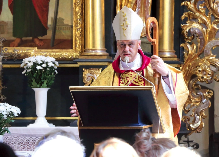 Bp Skibicki w diecezji elbląskiej jako biskup pomocniczy posługiwał pięć lat.