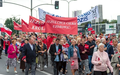 Słupszczanie wyznali wiarę na ulicach swojego miasta.