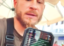 Andrij nie zna języka polskiego, ale dzięki aplikacji w telefonie mógł napotkanym osobom przekazać, gdzie i po co idzie.