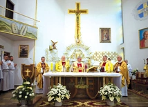 Mszy św. z obrzędem konsekracji przewodniczył bp Krzysztof Nitkiewicz.