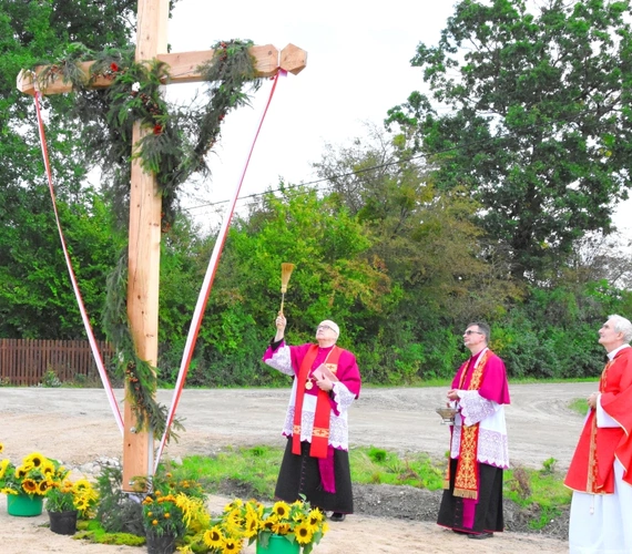 Żytowo. Poświęcenie przydrożnego krzyża