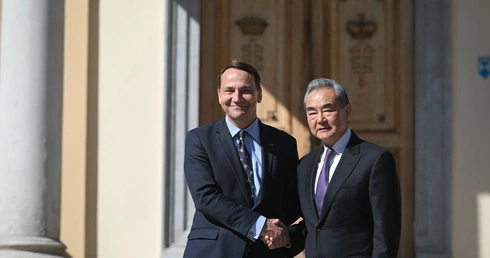 Wang Yi podczas spotkania z ministrem Sikorskim
