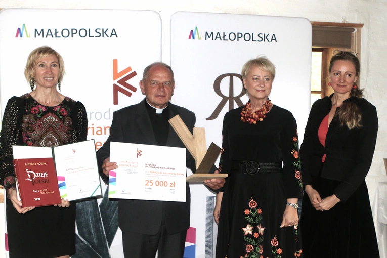 Ksiądz Fąfara z Nagrodą im. Mariana Korneckiego