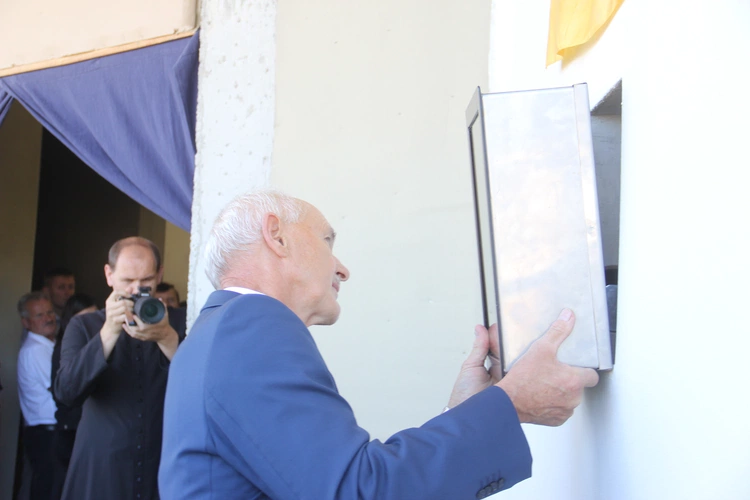 Wmurowanie kamienia węgielnego w Czarnym Potoku