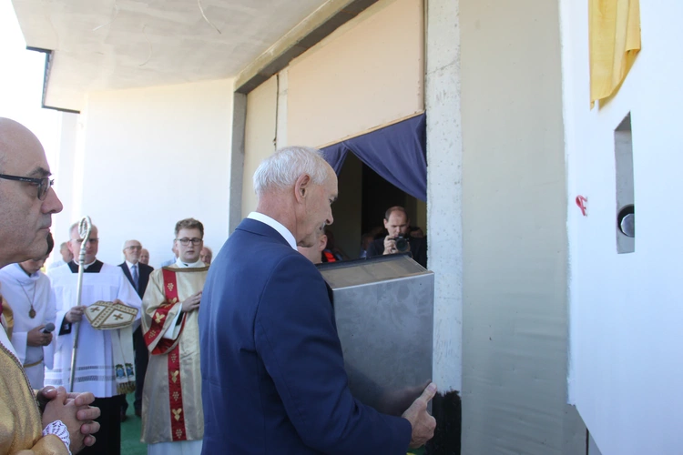 Wmurowanie kamienia węgielnego w Czarnym Potoku