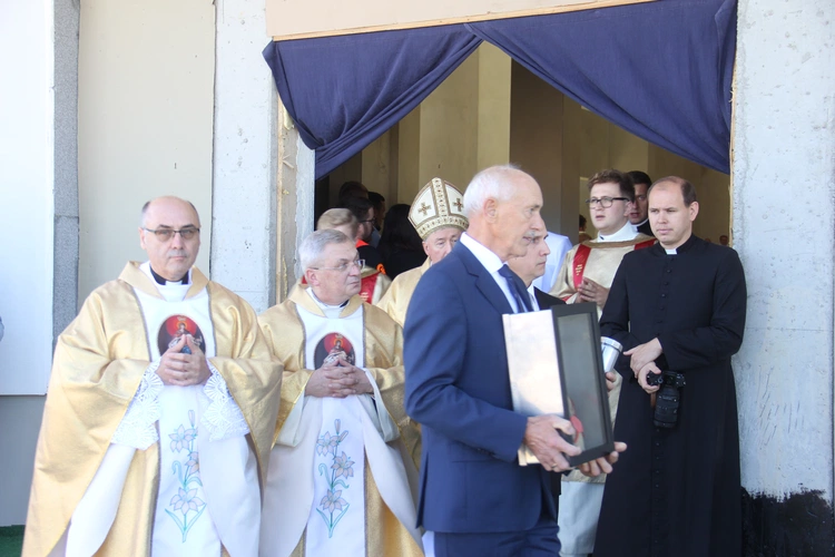 Wmurowanie kamienia węgielnego w Czarnym Potoku