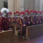 Gwardia Szwajcarska przygotowuje się do przysięgi nowych rekrutów