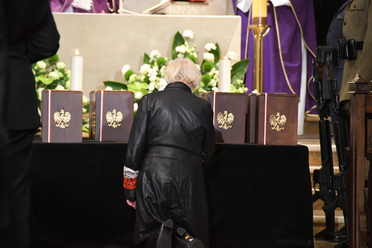 Pogrzeb ofiar zbrodni katyńskiej