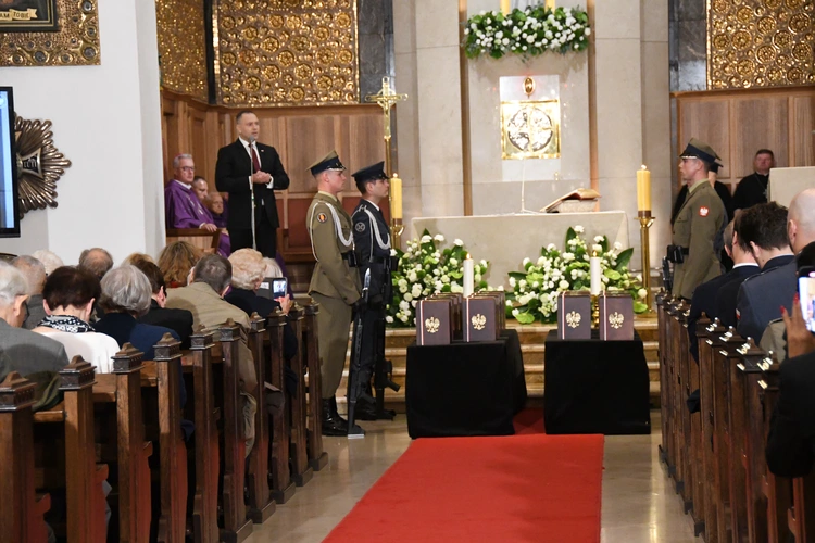 Pogrzeb ofiar zbrodni katyńskiej