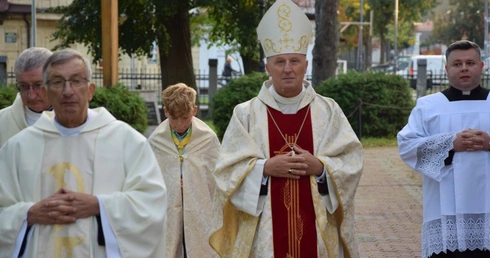 Bp Solarczyk modlił się o dar beatyfikacji matki Kazimiery Gruszczyńskiej