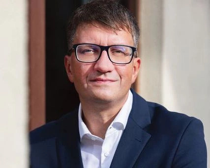 Polacy nie są przekonani do stawiania wiatraków. Czy zielona energia zastąpi nam węgiel?