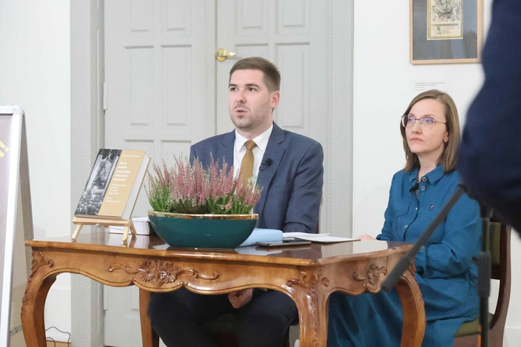 Promocja książki dr Jakuba Bulzaka