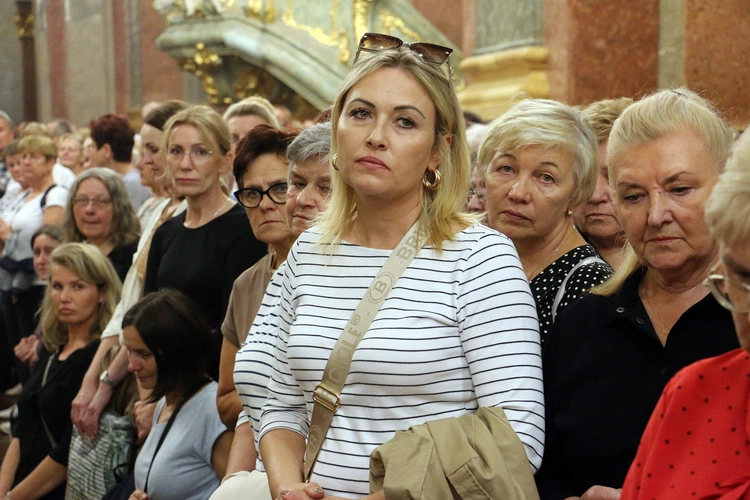 Pielgrzymka wiernych i duchowieństwa archidiecezji wrocławskiej na Jasną Górę