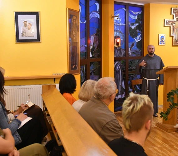 O Świętej Liturgii u zielonogórskich franciszkanów