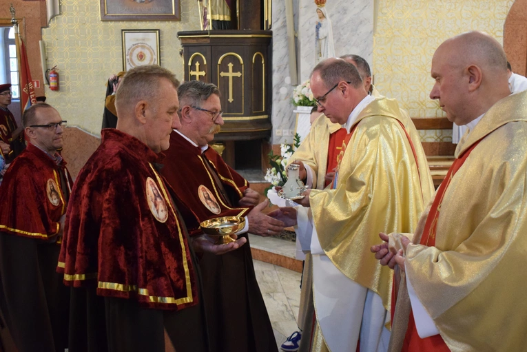 Mężczyźni u św. Józefa