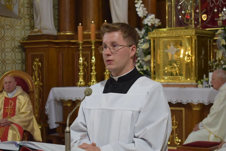 Mężczyźni u św. Józefa