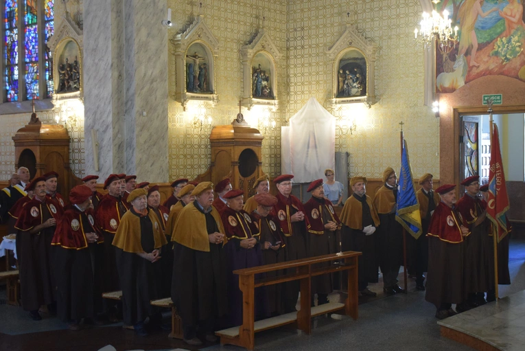 Mężczyźni u św. Józefa