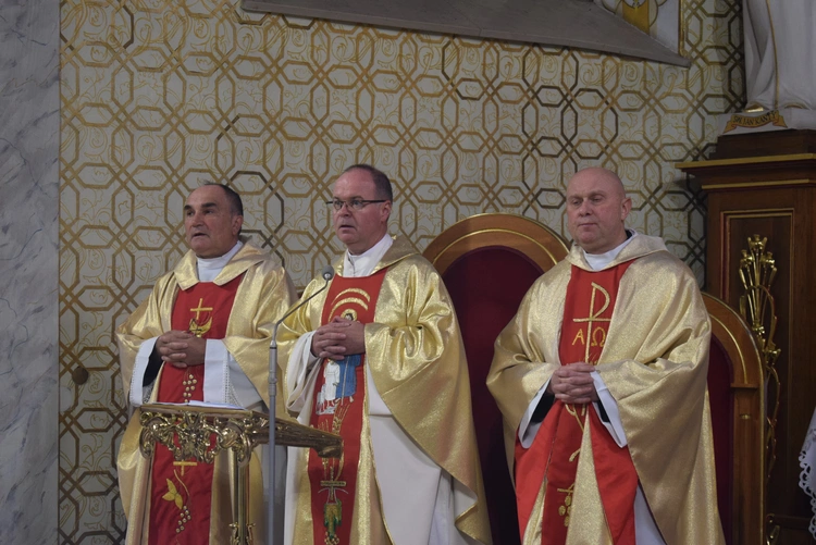 Mężczyźni u św. Józefa